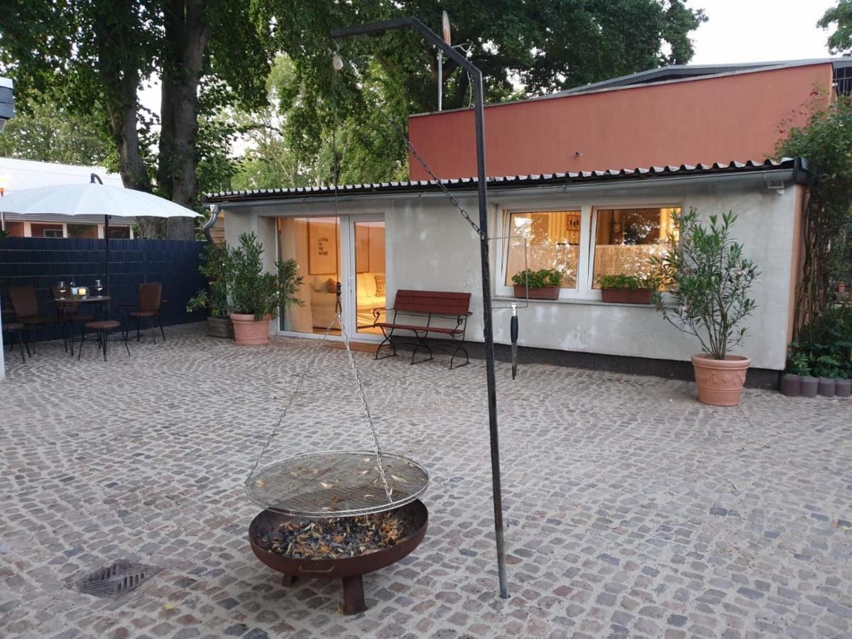 Ferienwohnung Lindenhof, Zentrumsnah Mit Terrasse Und Grillmoeglichkeit 马格德堡 外观 照片