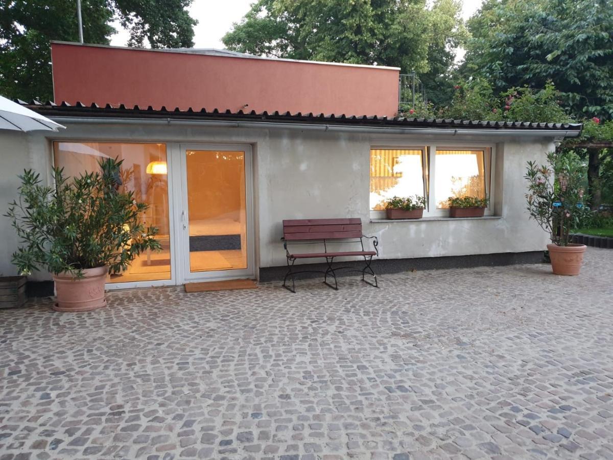 Ferienwohnung Lindenhof, Zentrumsnah Mit Terrasse Und Grillmoeglichkeit 马格德堡 外观 照片